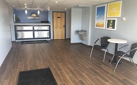 Days Inn By Wyndham Grove City Columbus South